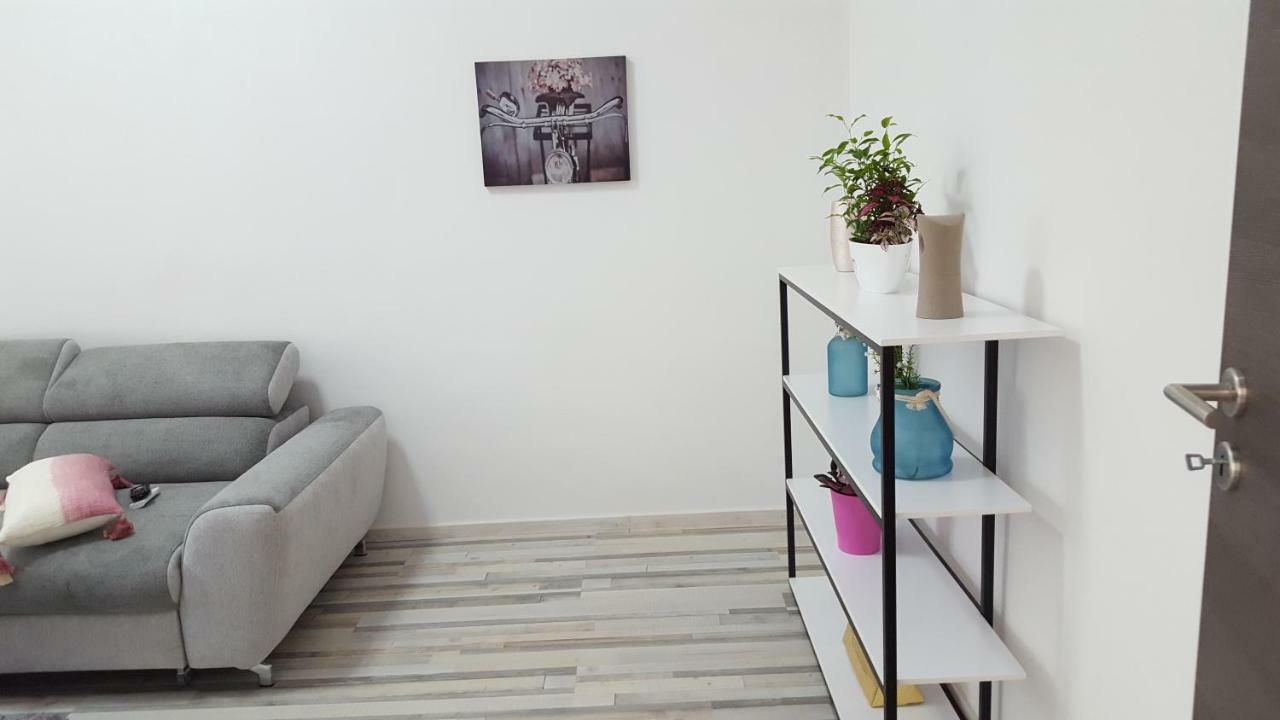 Apartment Imperia *** 普拉 外观 照片